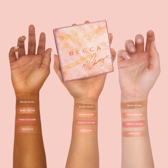 Becca x Chrissy Teigen | HP ⭐️ Glow Face Palette - Picture 4 of 8